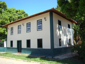  Casarão e Chalés das Mangueiras  Парапеуна